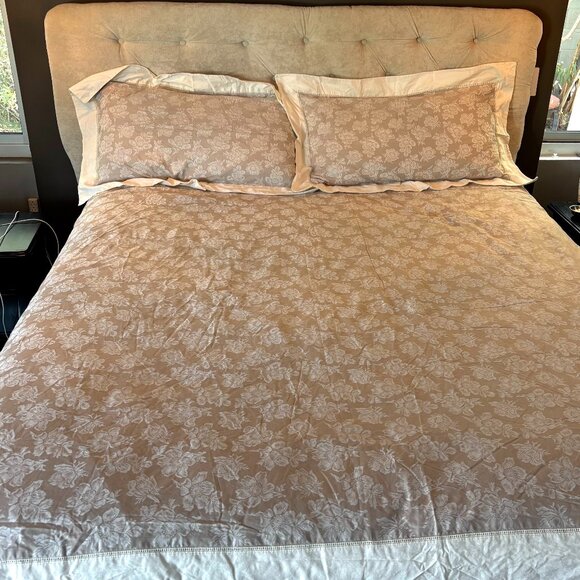 Wamsutta King Floral Jacquard Duvet Cover & Shams Set - Picture 2 of 15